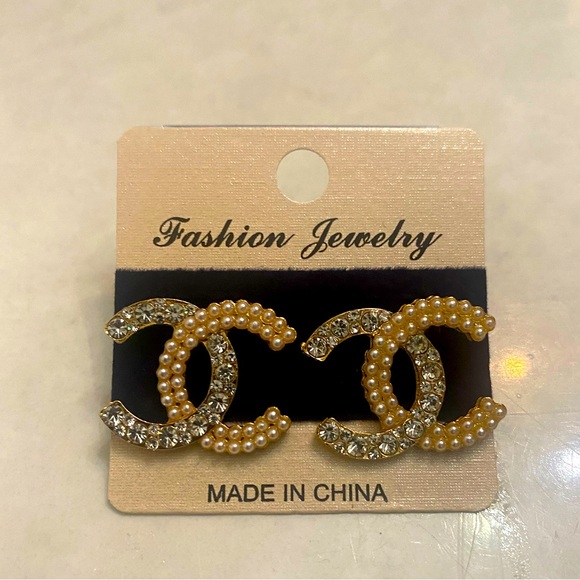 Nwt Fashion earrings - Picture 4 of 5